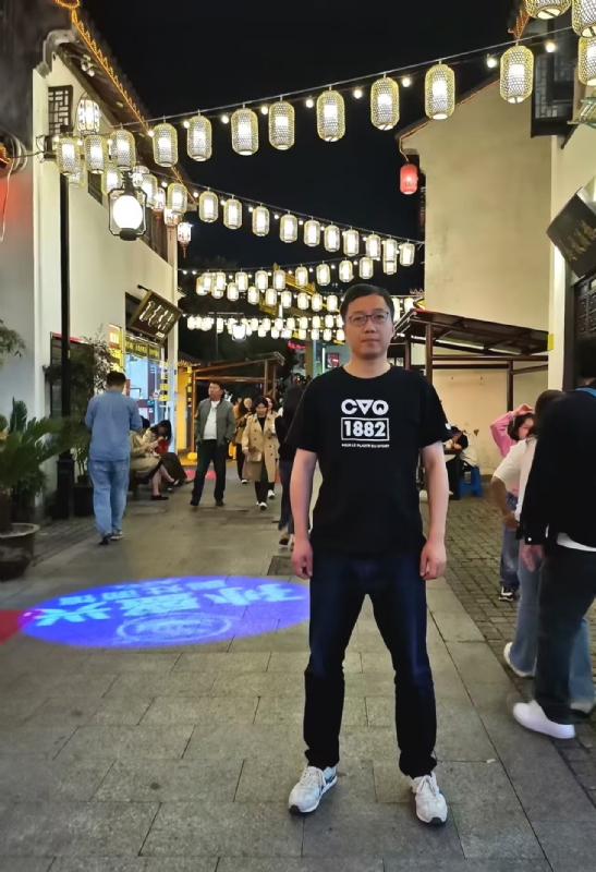 张楚岚的第一张照片--贵港相亲服务中心